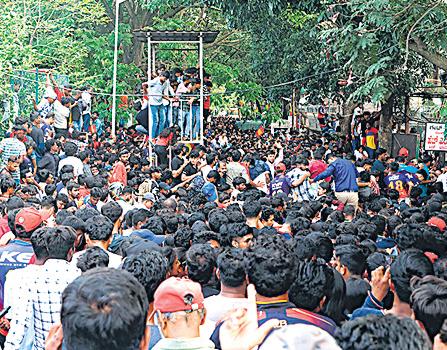 Embarrassment no ground for suspension over stampede: Cop