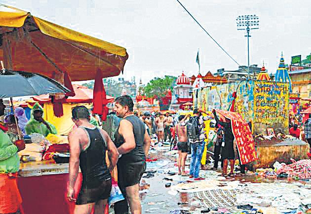 Haridwar flooded with waste after record Kanwar influx