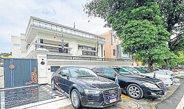 'Westarctica': Man who ran fake embassy in Gzb bungalow held