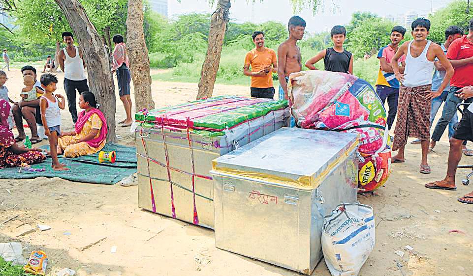 250 migrants released, 10 still in custody amid verification drive