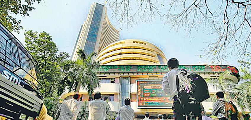 Fresh tariff blow from US may drag benchmark indices further