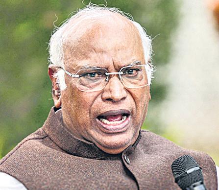 Read Nehru-Patel letters on J&K, Kharge tells PM