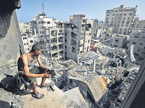 Hamas says holding consultations on the Gaza truce proposal