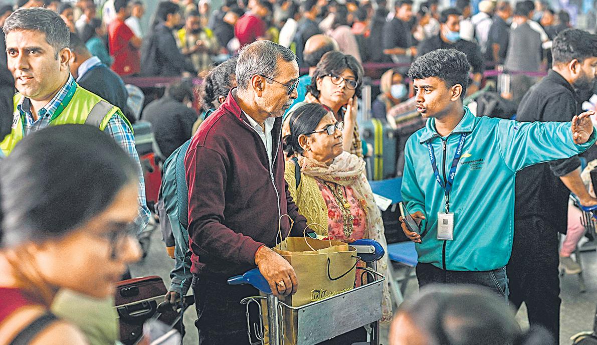 IndiGo CEO gets show cause notice
