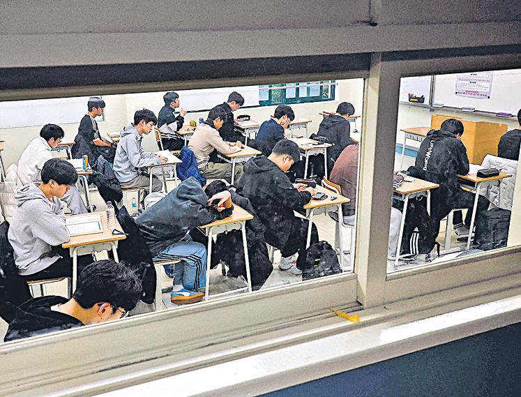 Come for the headlines. Stay for the clues