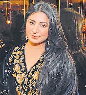 Tanya's stylist accuses her of not clearing dues, keeping outfits