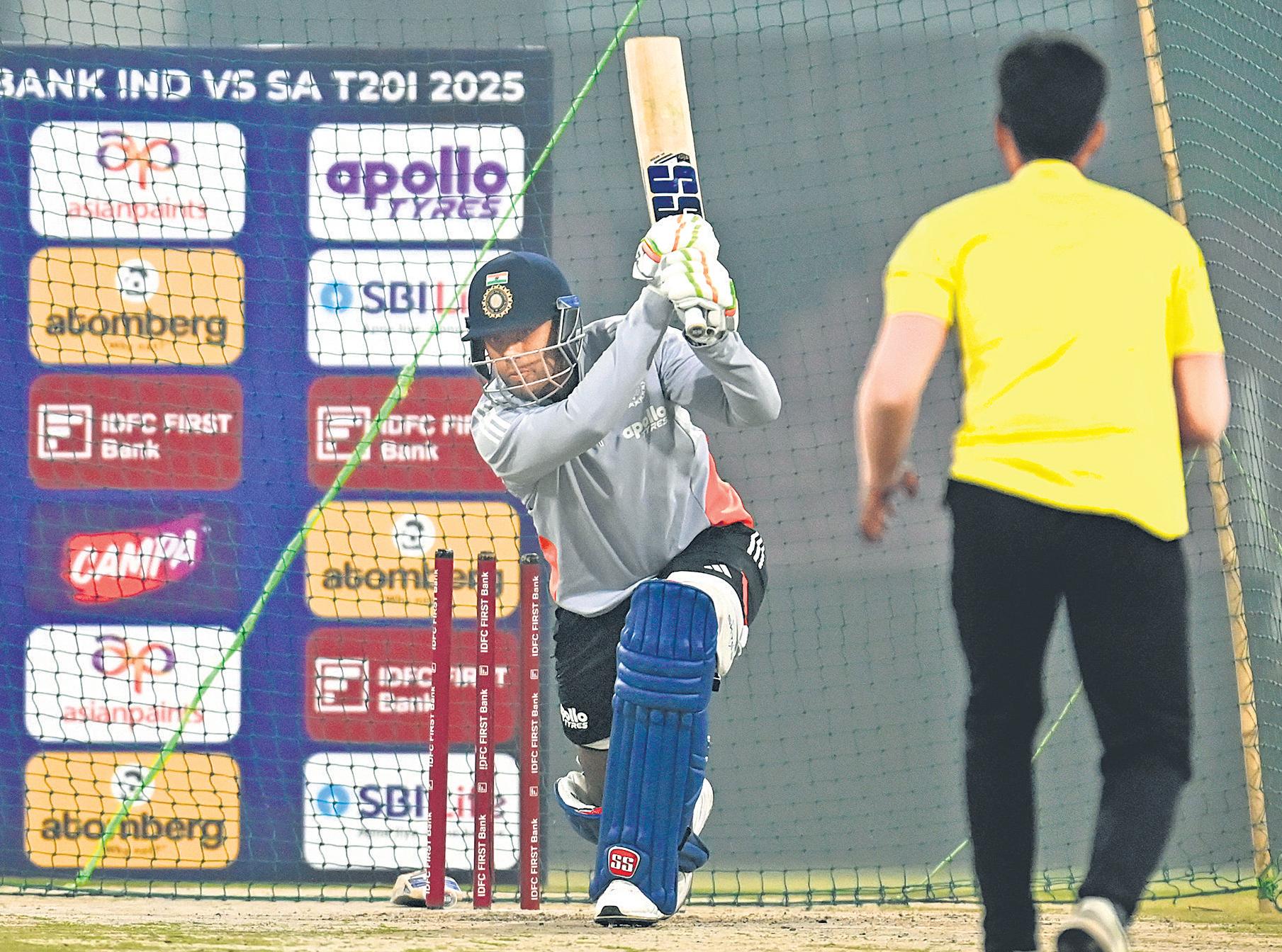 The Surya question lingers as India hope to seal series