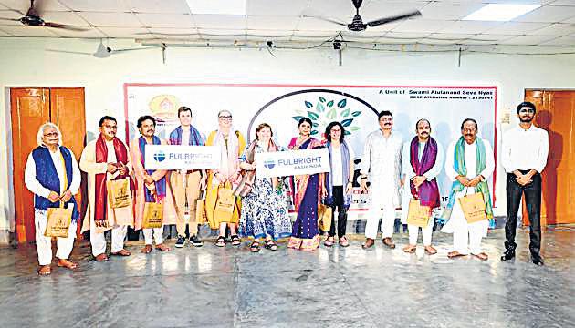 US delegates visit Kashi school Under Fulbright TGC prog