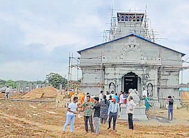 Priests hold protest as temple like Kedarnath comes up in Etawah