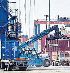 QI electronics exports up 47%, led by US, UAE, China