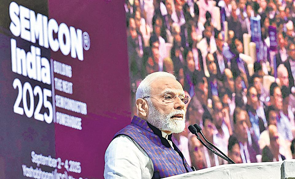 ‘Selfish policies’ failed to hold India’s growth: PM