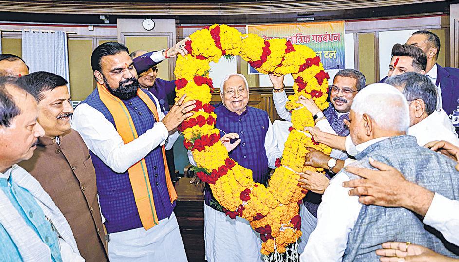Nitish Kumar elected leader of NDA in Bihar