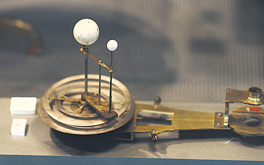 Star trails: From pocket planetarium to giant dome