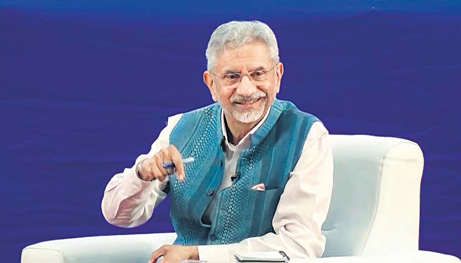 Bad, good neighbours: EAM explains rules of engagement