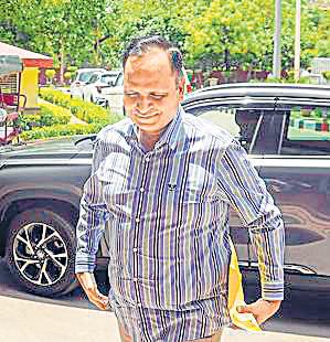 ED questions Satyendar Jain in DJB's STP probe