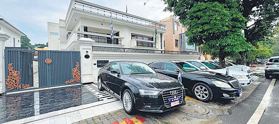 ‘Westarctica ambassador’ built a ₹100-cr empire of lies across 34 nations