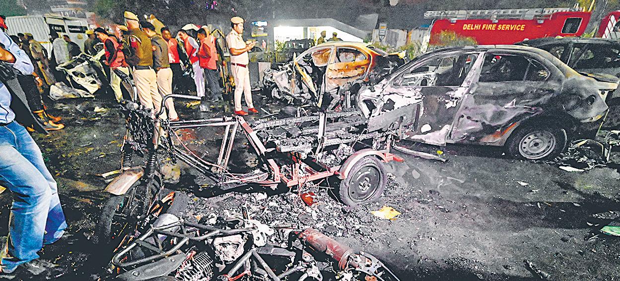 ‘I ran over to find him lying bleeding near his rickshaw’