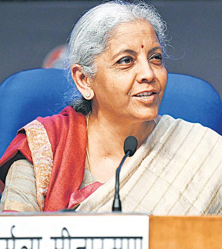 Experts pitch structural reforms in pre-budget talks