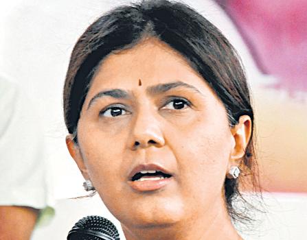 Munde’s PA booked over wife’s suicide