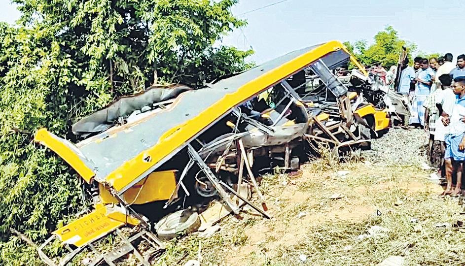 Three students killed as train hits TN school van
