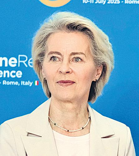 EU's chief survives no-confidence vote