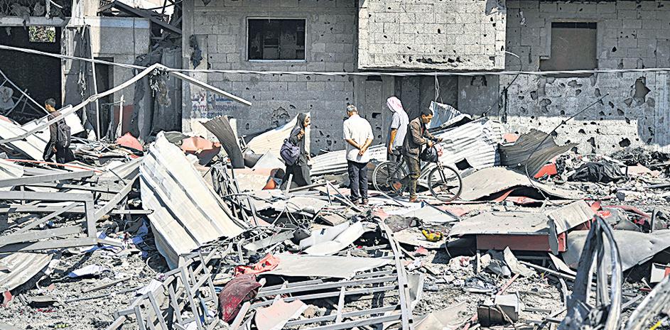 Gaza ceasefire talks held up by Israel withdrawal plans: Sources