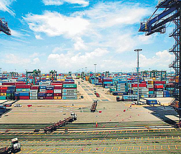 June trade deficit narrows to 4-month low of $18 bn