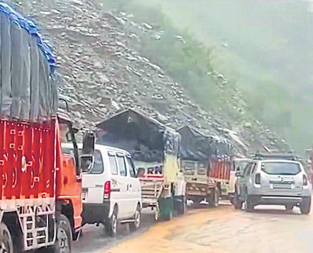 Landslides: Mandi-Manali highway blocked at multiple points