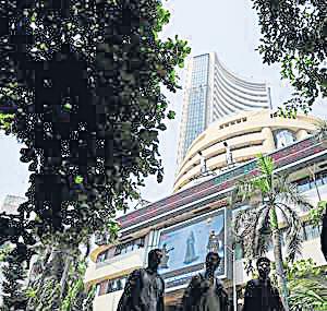 Financials, IT drag Nifty and Sensex to third weekly loss