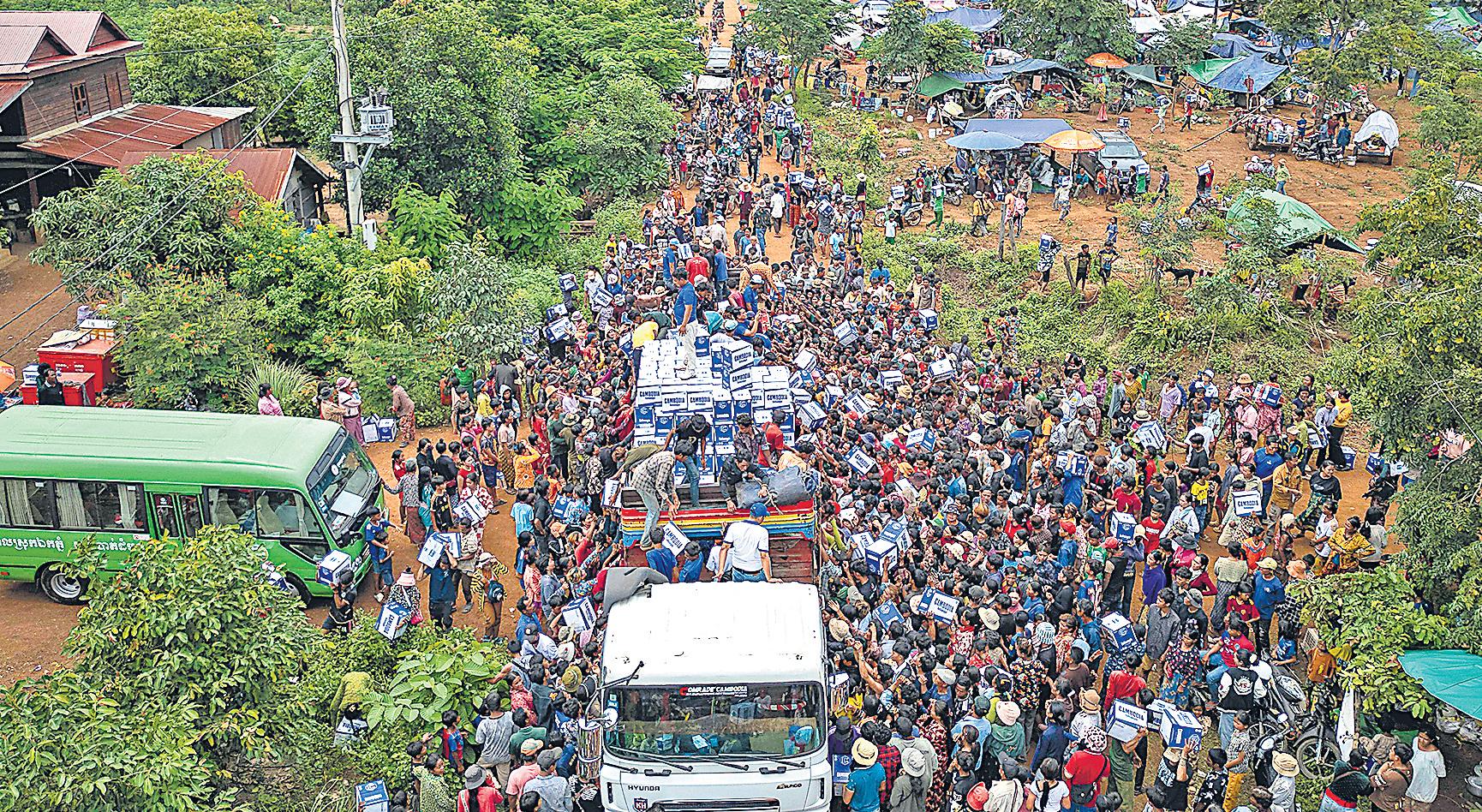 Thailand, Cambodia trade barbs as deadly border clashes enter 3rd day