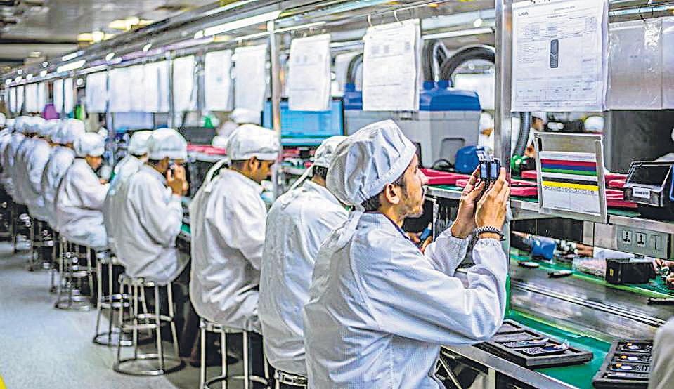 India overtakes China in smartphone exports to US