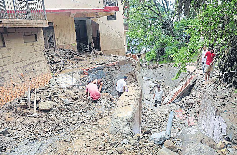 People of Mandi grappling with drinking water shortage