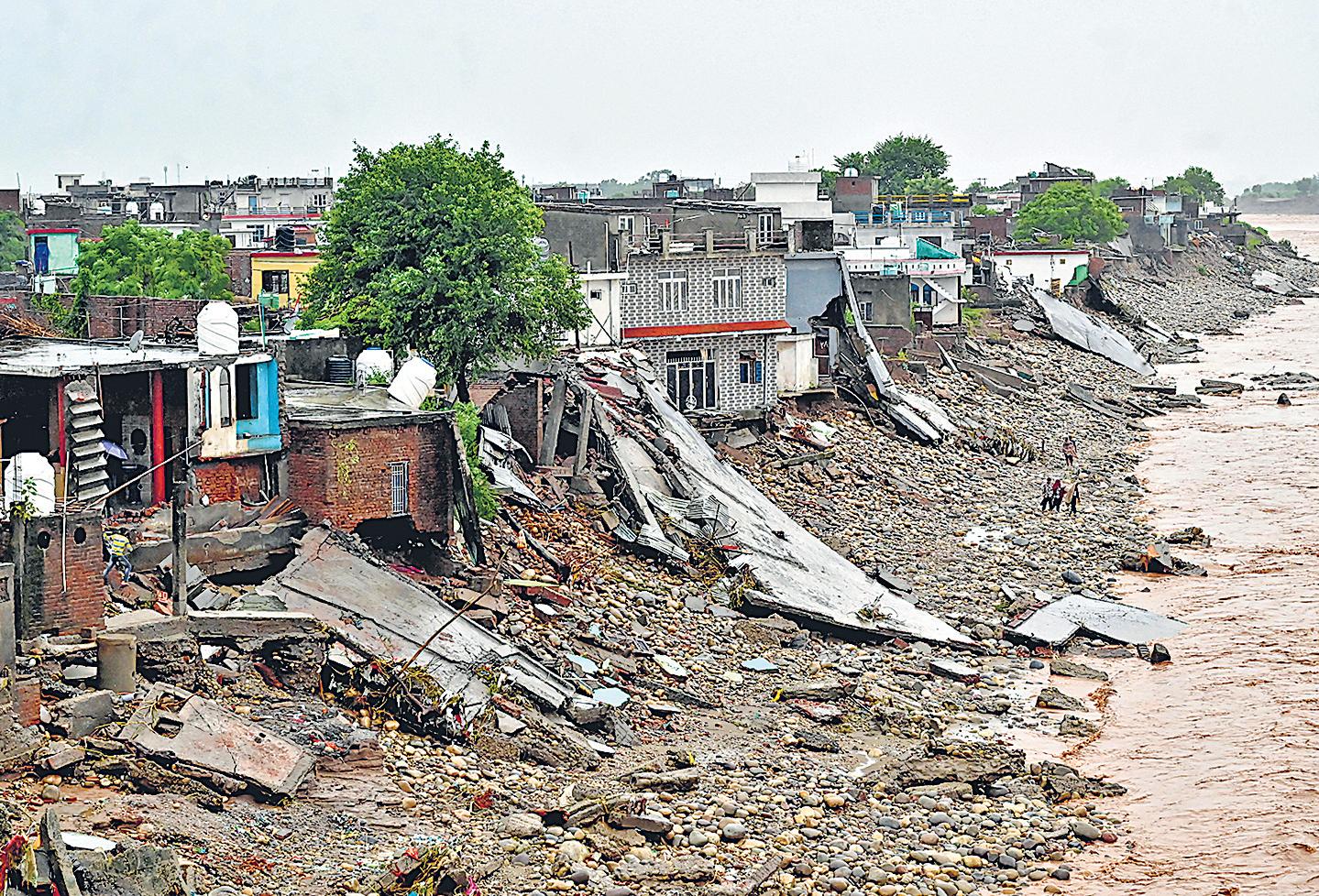Vaishno Devi landslide toll touches 34