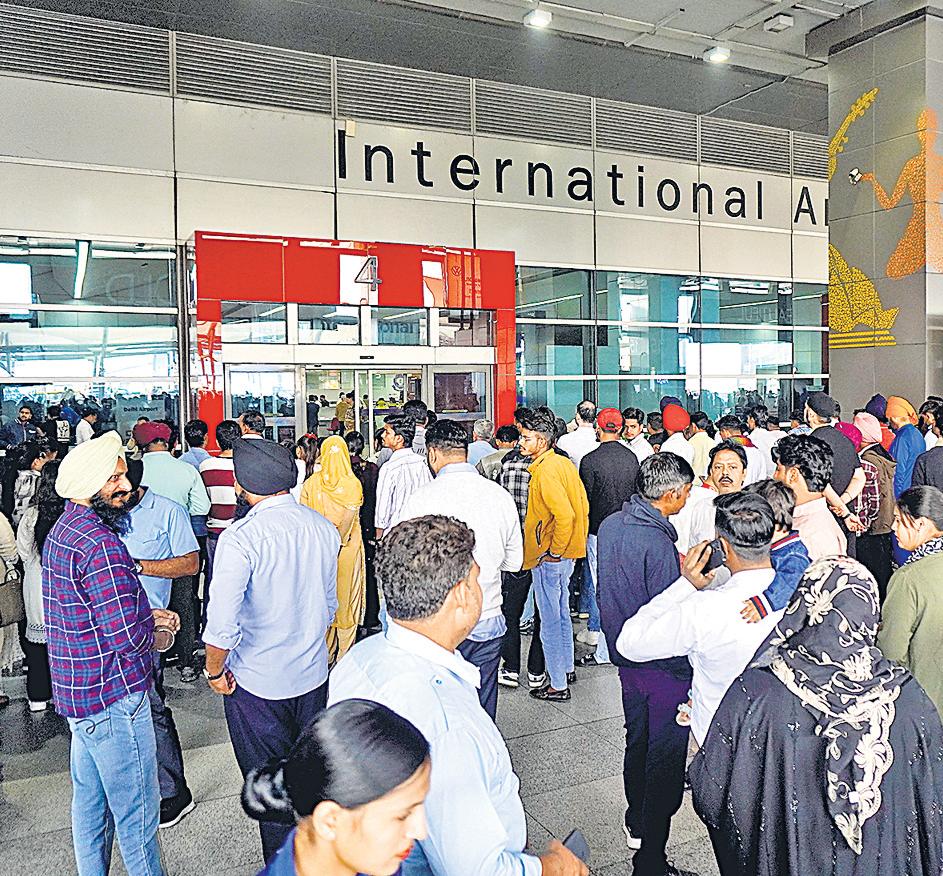 Chaos at Delhi airport as ATC glitch delays over 300 flights