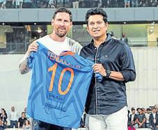 Messi leaves his footprint at Mumbai’s exalted venue