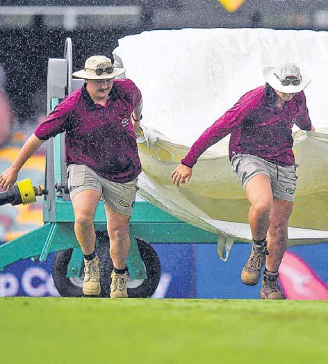 No early breakthrough, rain spoils play on Day 1