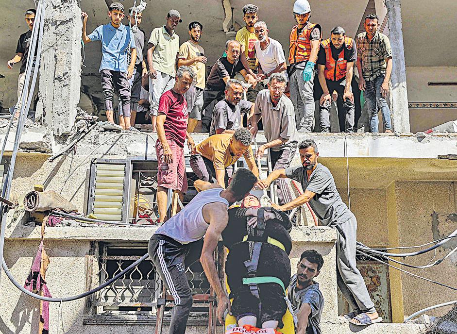 { GAZA WAR } CEASEFIRE DEAL Hamas, Israel hold talks as Trump pushes for deal