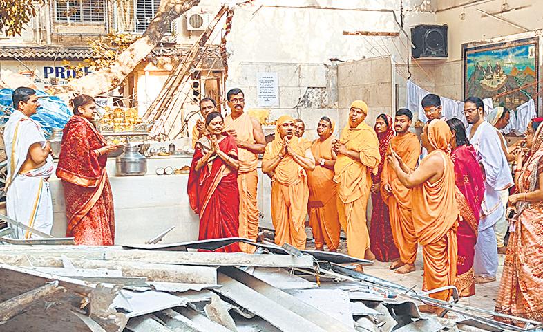 { ENGINEERS’ UNION URGES BMC CHIEF } Reinstate officer transferred after Jain temple raze’