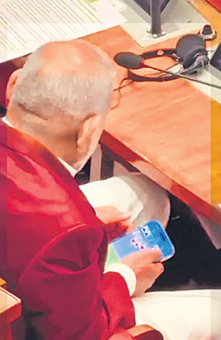 Video of agri min playing online rummy in House goes viral