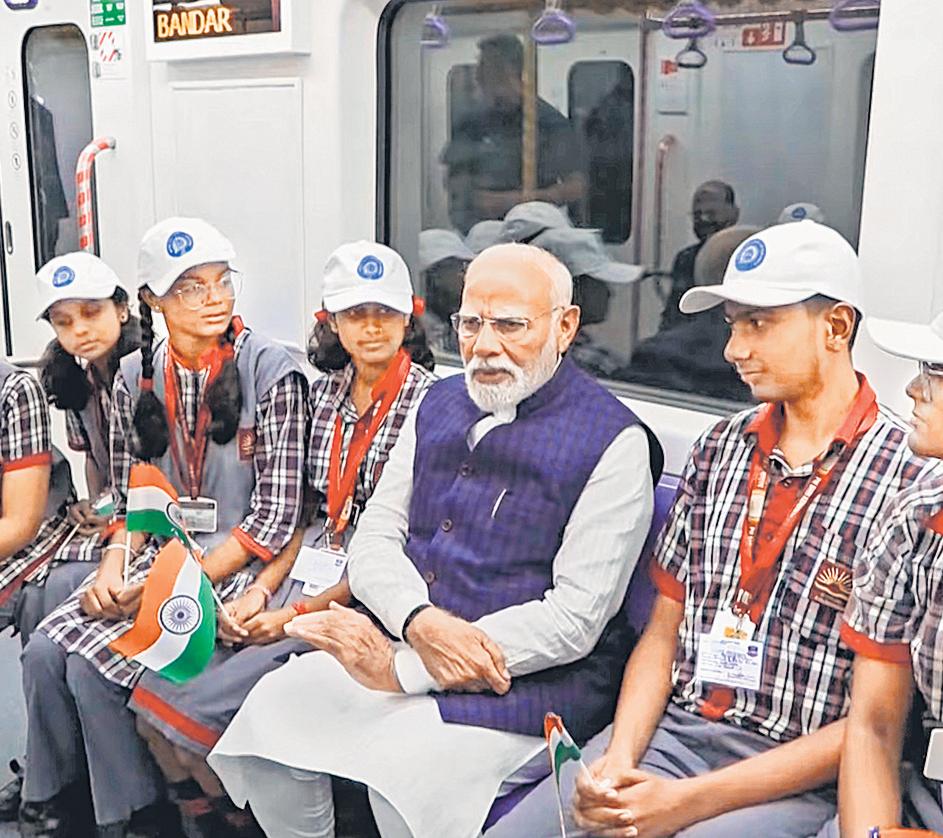 Modi targets Oppn over bills on ‘tainted’ ministers