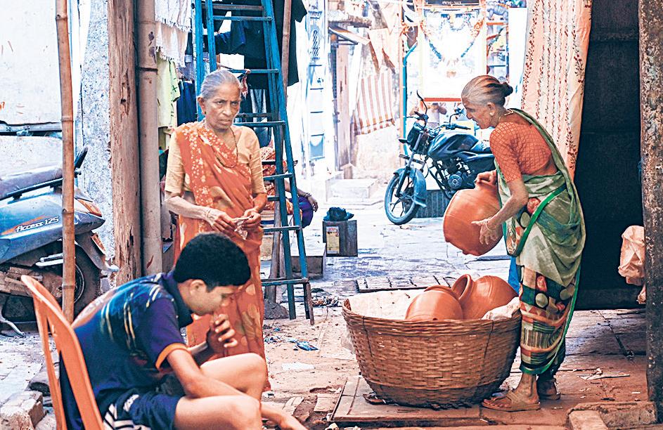 Final push for Dharavi residents to submit eligibility documents
