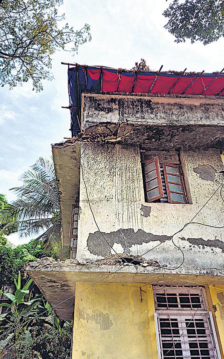 Another slab collapse at P&T Colony in Sahar; no injuries