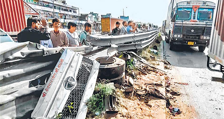 13 killed, 10 injured after truck ploughs into vehicles in Jaipur