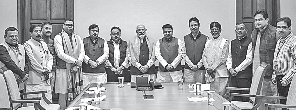 Amplify public outreach, PM tells Bengal BJP MPs