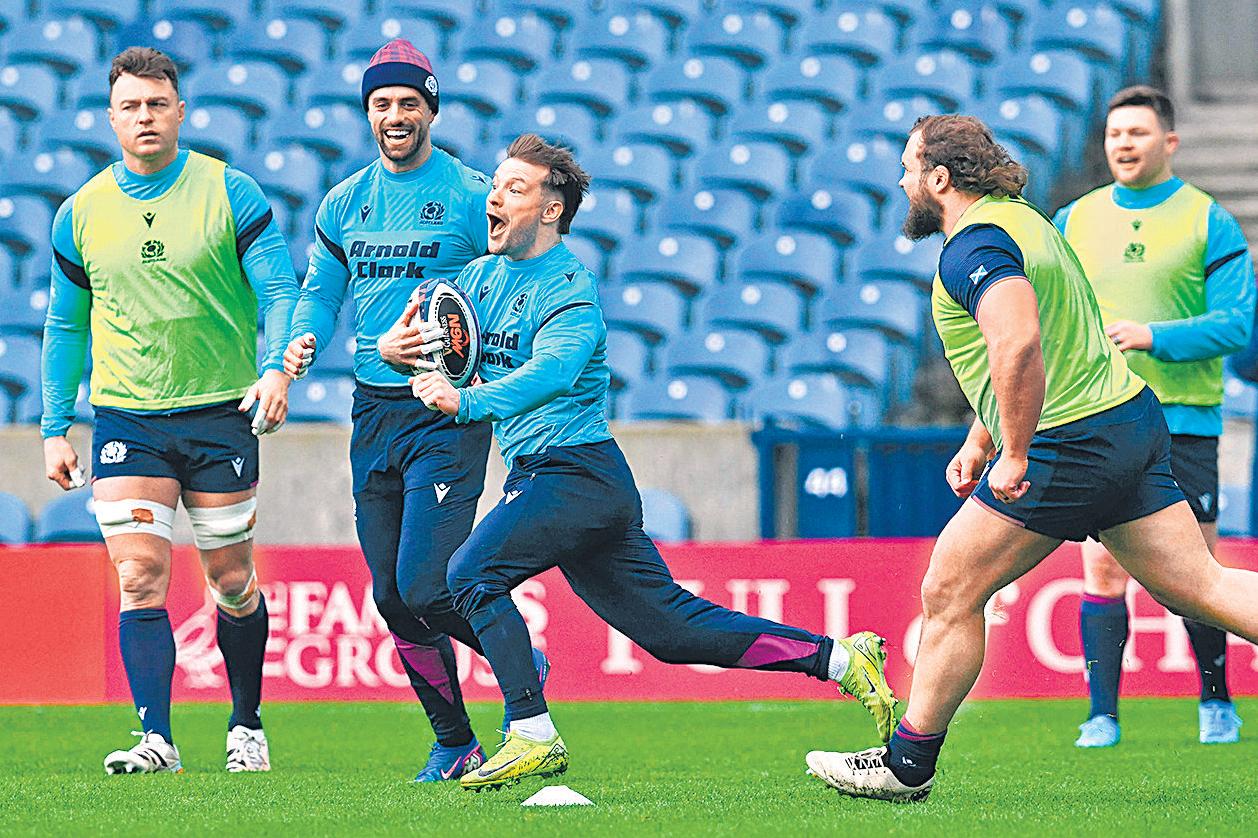 Auld rivals brace for rare Super Saturday