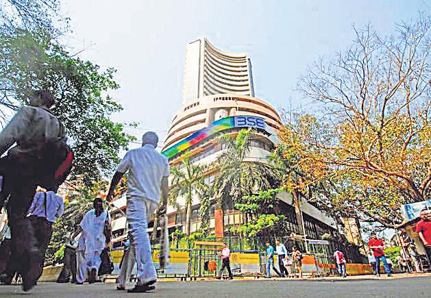 Sensex, Nifty fall nearly 1% on selling in IT, auto