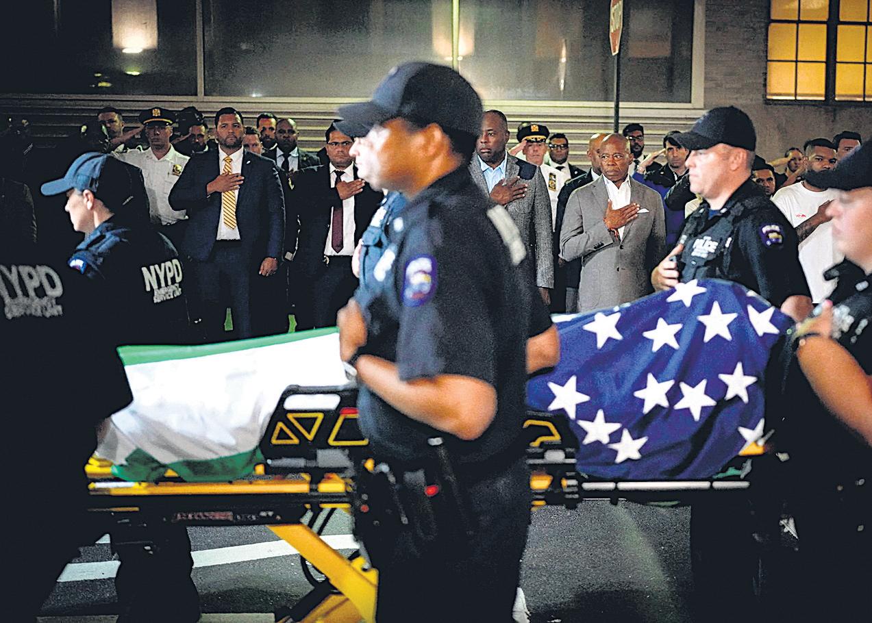 NYC skyscraper mass shooting leaves 5 dead, including gunman