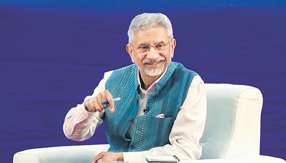 Bad, good neighbours: EAM explains rules of engagement