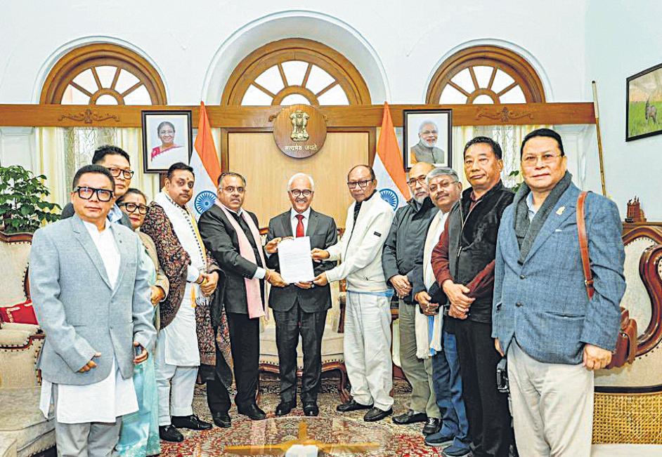 New Manipur CM takes oath as Prez rule revoked