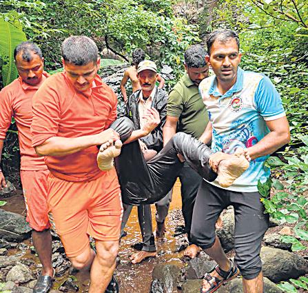 21-yr-old man drowns at Mahuli waterfall